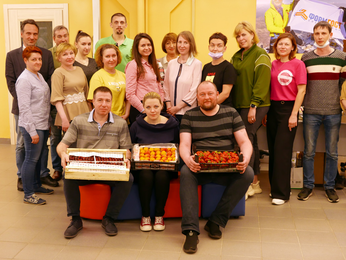 С днем работников текстильной и лёгкой промышленности!